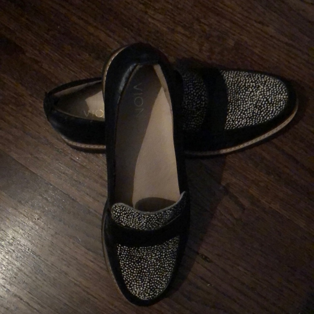 Vionic Leather Loafers Perfect for 8 hrs day on ft